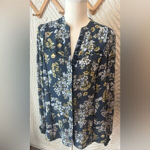 White House Black Market dusty blue Floral Button-Front Blouse